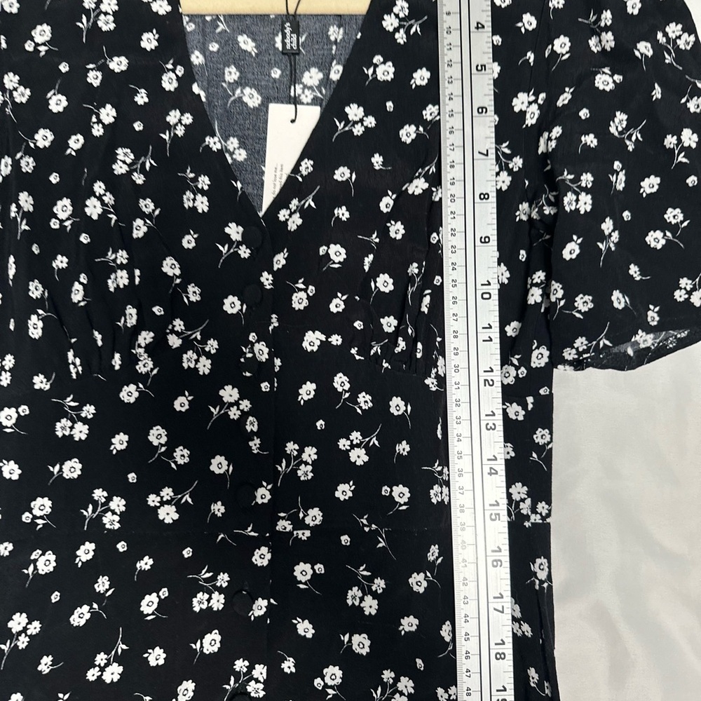 Nobody’s Child Midi Sundress with Puff Sleeves and V-Neck - Picture 10 of 15